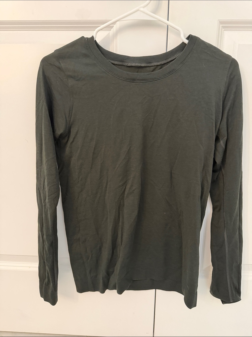 lululemon athletica Long Sleeve Crewneck Tee - Olive Green
